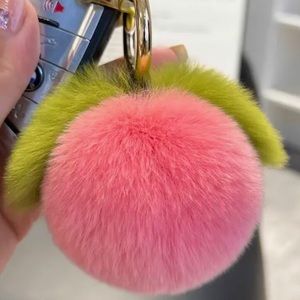 🍑 Giant FuZZy Peach - Keychain